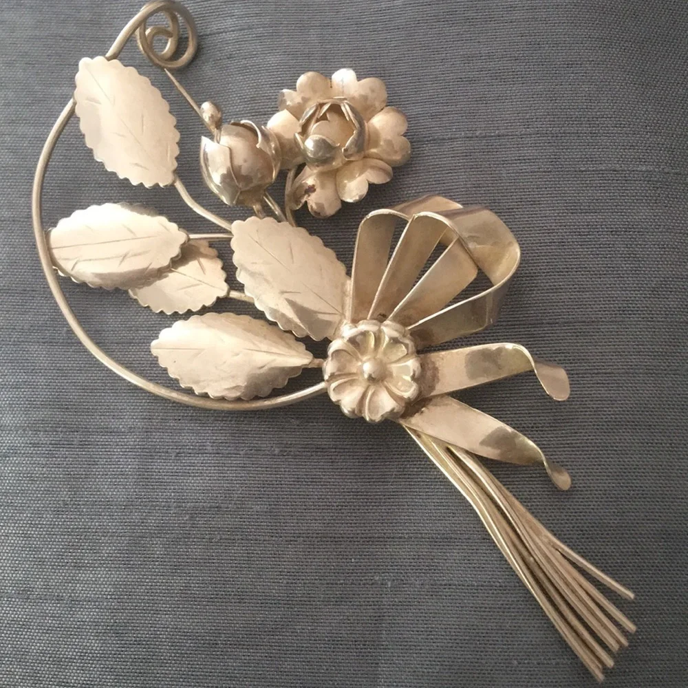 4” Vintage sterling rose bouquet brooch large